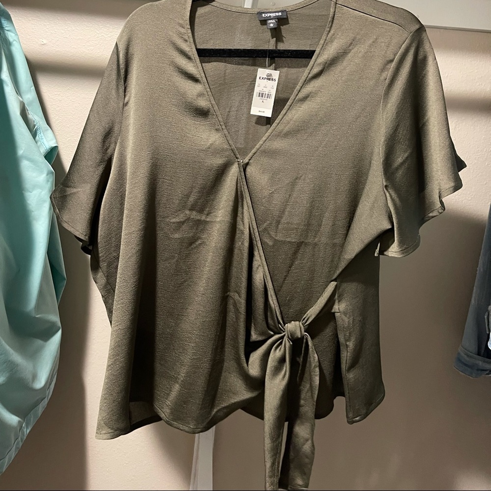 NEW with tags! Express Women Blouse Dark Green tie at the bottom. Size XL